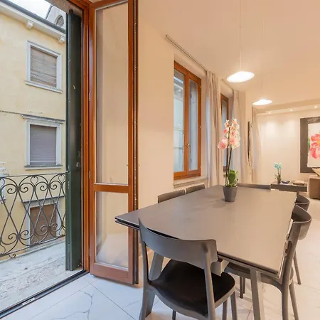 The Bright Nest Апартаменты Верона