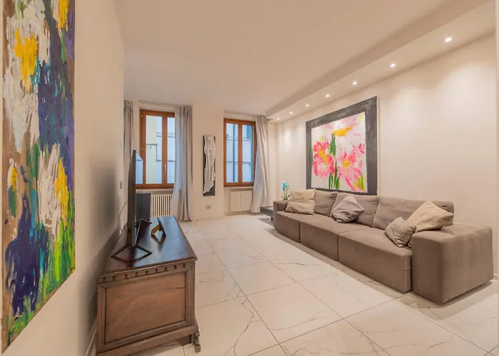 The Bright Nest Apartment *